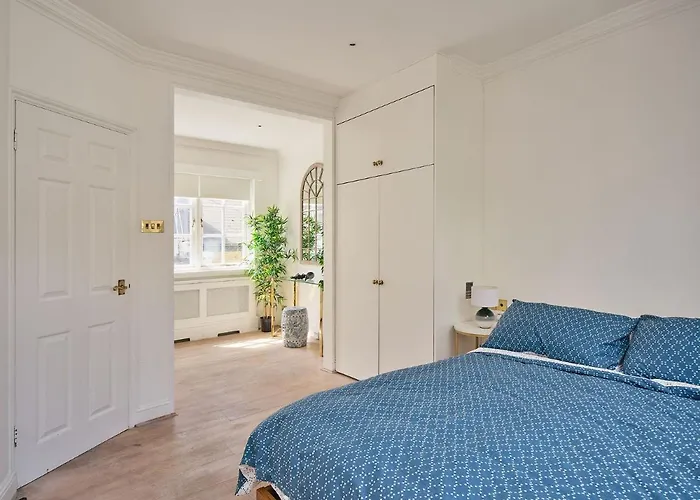 Stylish 3 Bedroom Town House